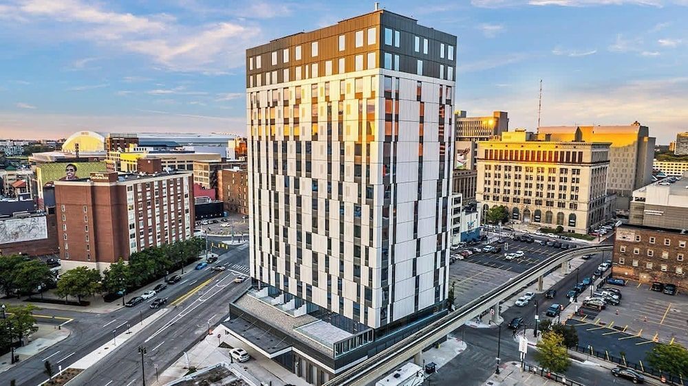 Downtown Detroit Apartments by Landing 1