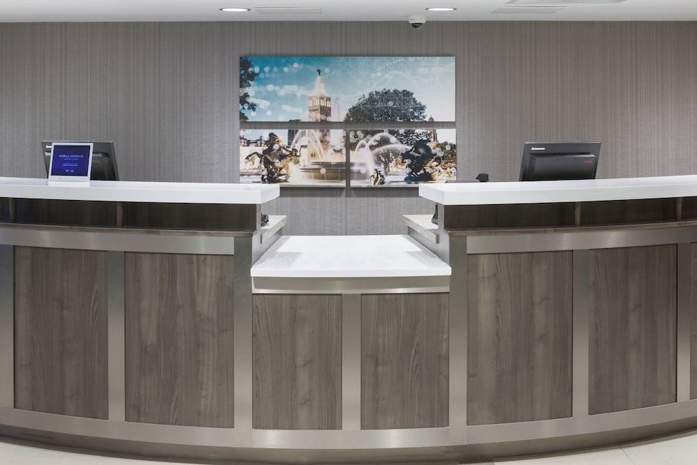 Residence Inn Kansas City Country Club Plaza 2