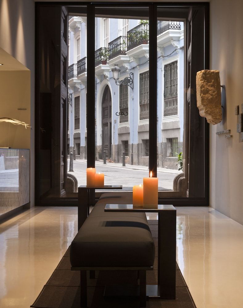 Caro Hotel 2