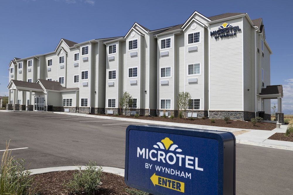 Microtel Inn & Suites by Wyndham Loveland 1