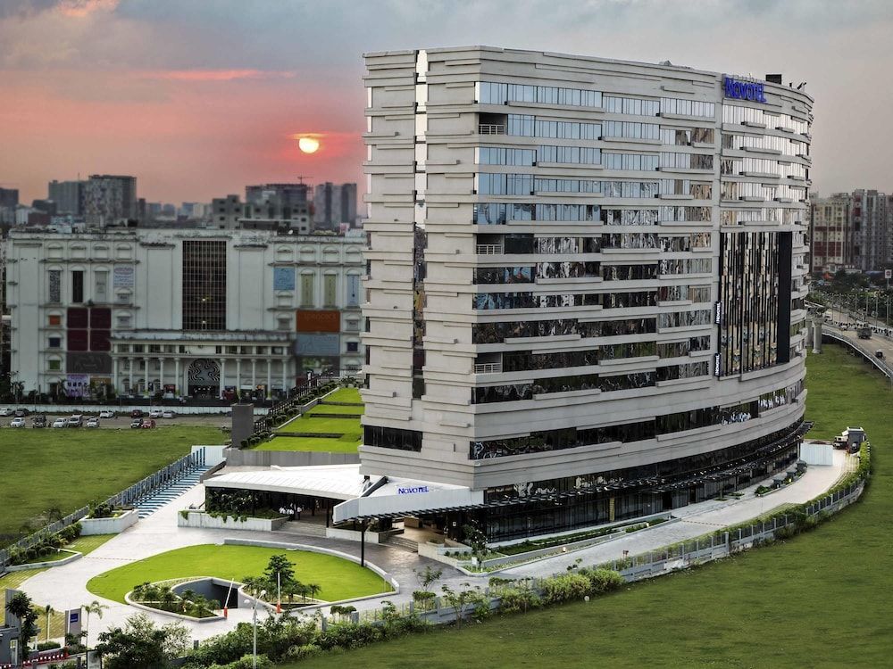 Novotel Kolkata Hotel and Residences 1
