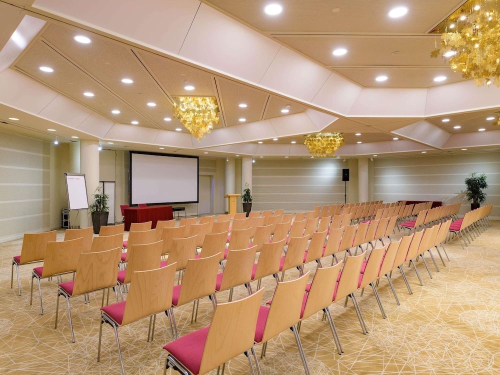 Movenpick Hotel Lausanne 1