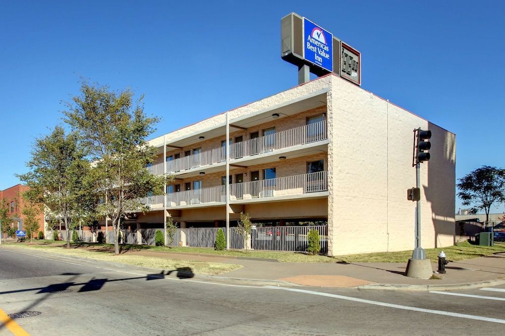 Americas Best Value Inn St. Louis Downtown 1