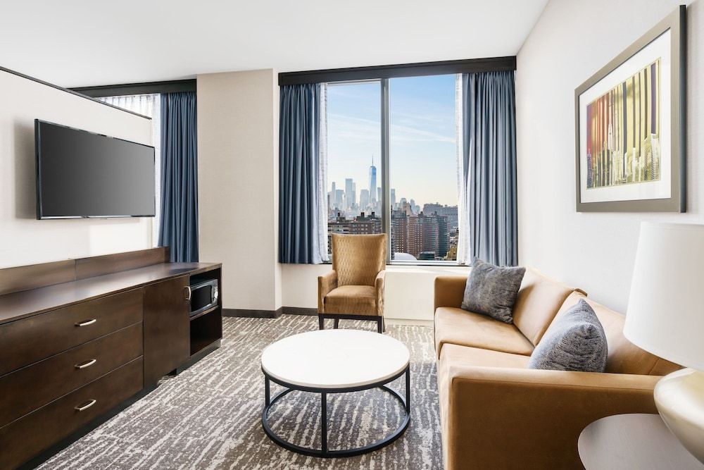 Fairfield Inn & Suites by Marriott New York Midtown Manhattan/Penn Station 1