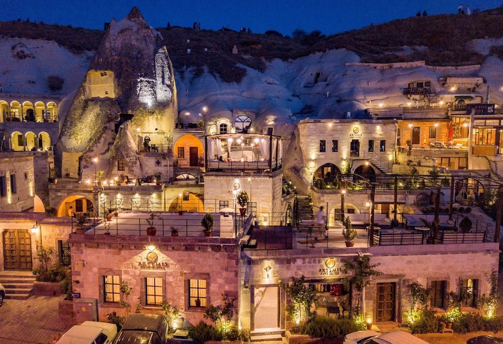 Artemis Cave Suites & Spa- Adults Only 1