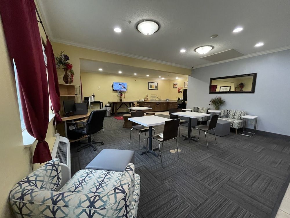 Clarion Pointe Fairborn near Wright Patterson AFB 2
