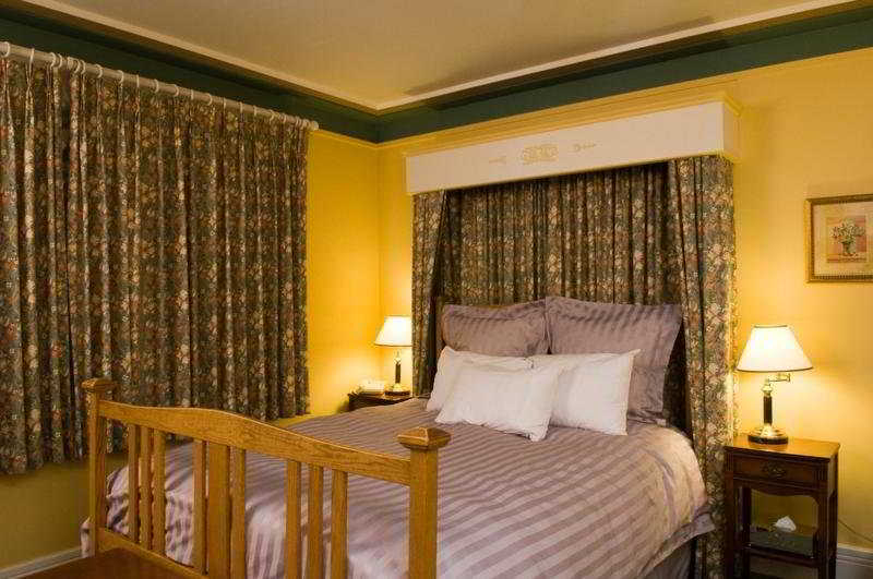 Abigail's Hotel 1