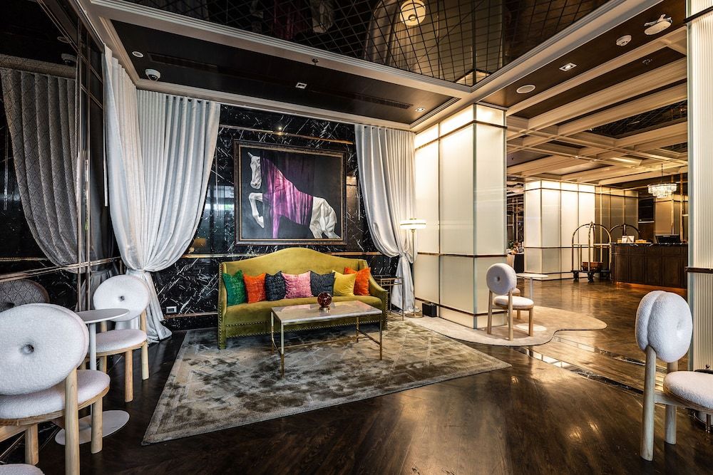 MUU Bangkok, Small Luxury Hotels of the World 1