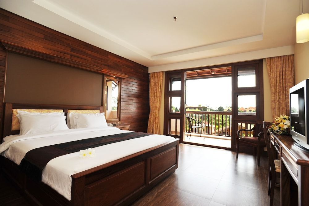 City River Hotel 1
