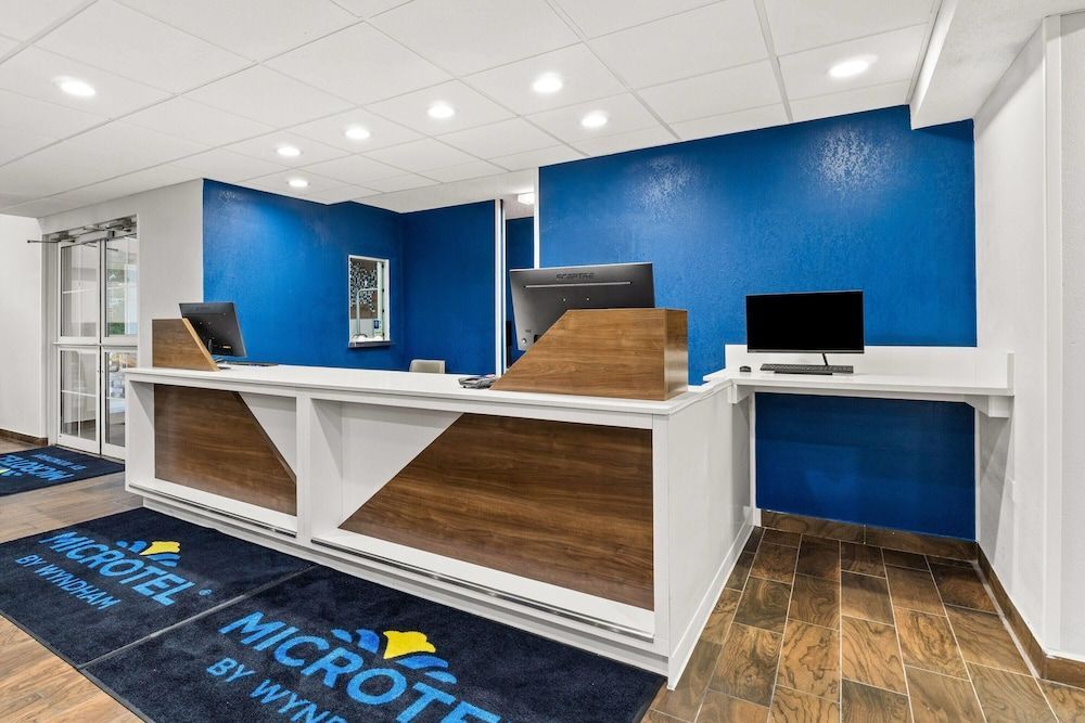 Microtel Inn and Suites - Salisbury 2