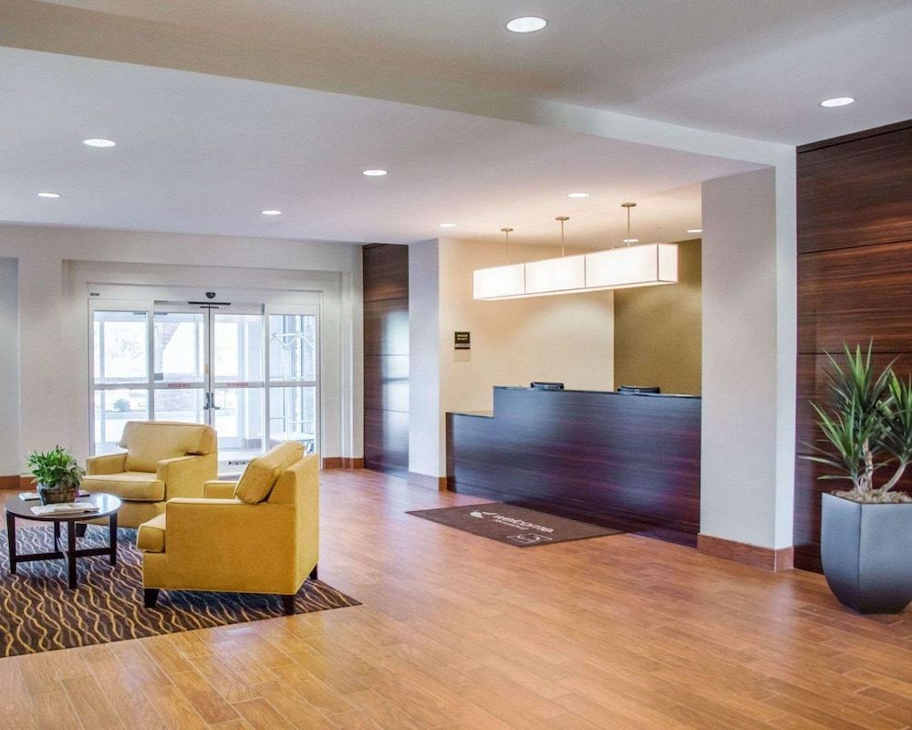 Sleep Inn & Suites Parkersburg - Mineral Wells 2
