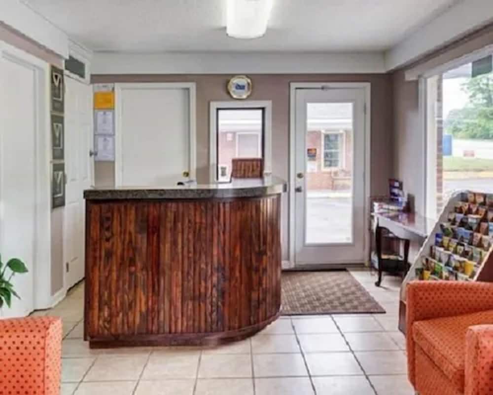 Merrimac Inn and Suite 2