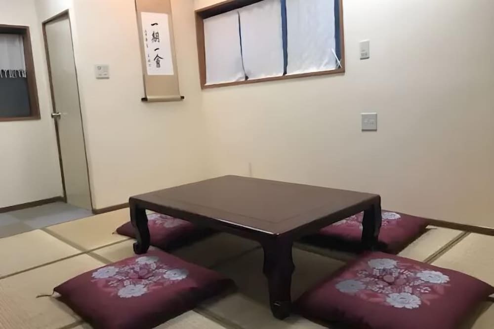 Traditional Inn 1