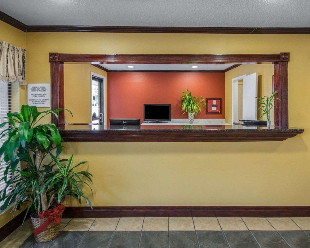 Econo Lodge Defuniak Springs I-10 2