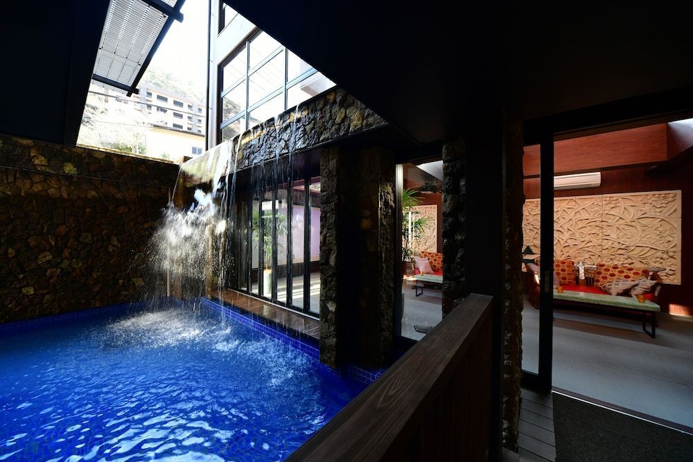 Balinese onsen ryokan Hakone Airu 2