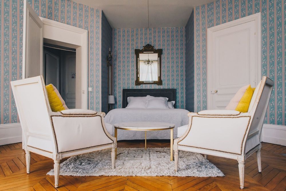 Appart Privé dans le Château du Landin 1