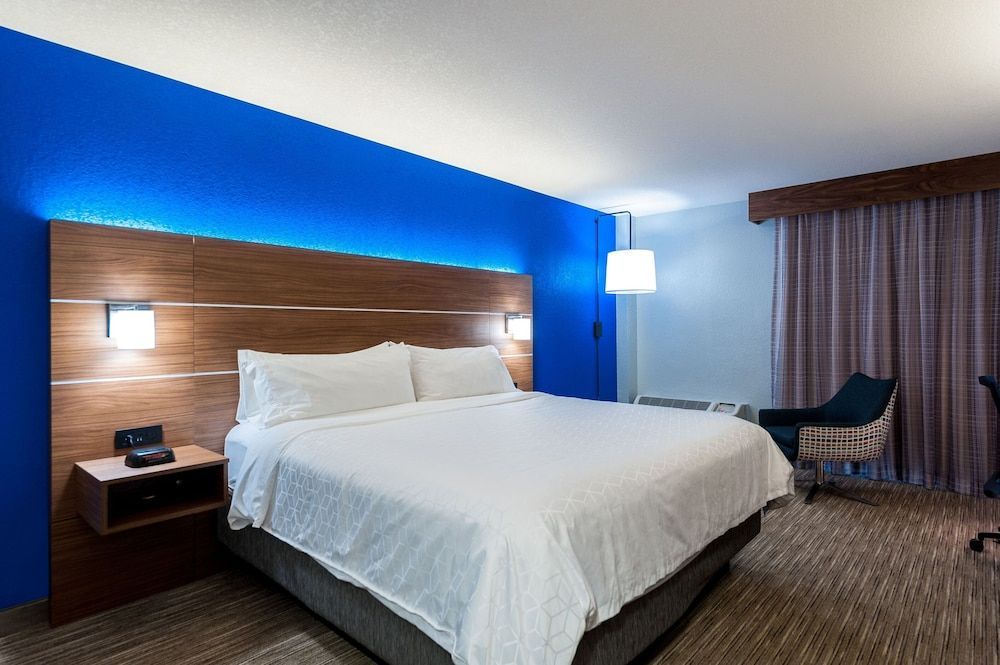 Holiday Inn Express CAPE CORAL-FORT MYERS AREA by IHG 2