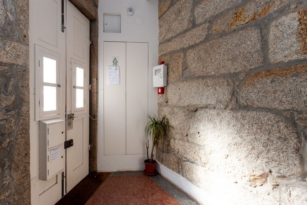 BCharming House 1