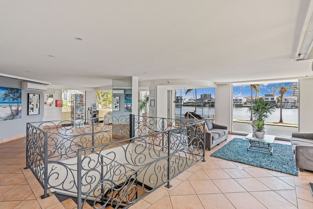 Spectrum Holiday Apartments 1