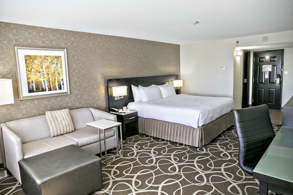Crowne Plaza KITCHENER-WATERLOO by IHG 2