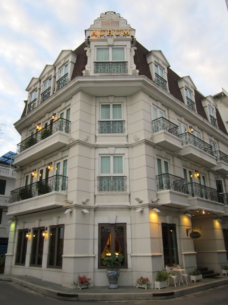 Aurum The River Place 1
