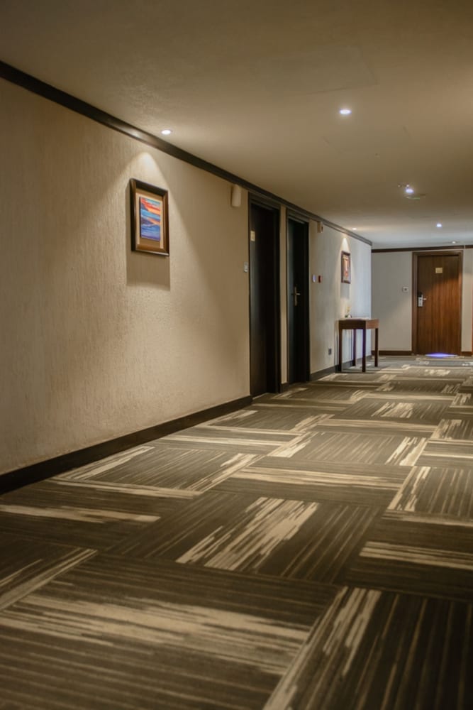 Cloud Hotel & Suites 2