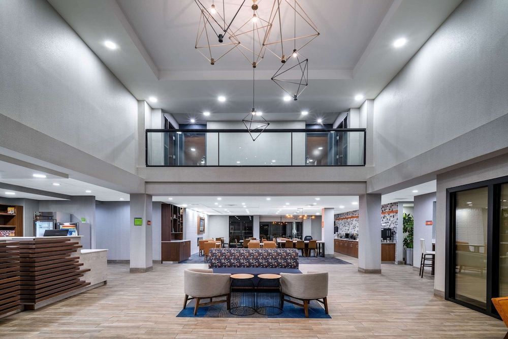 La Quinta Inn & Suites by Wyndham-Albany GA 2