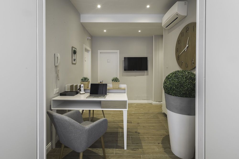 Colonna Luxury Suites 2