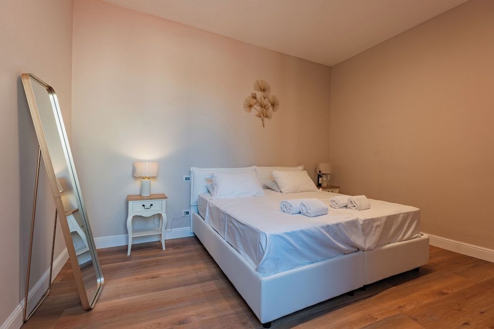 Florence Dome Rooms 1