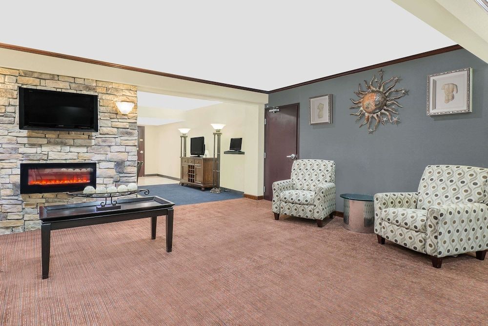 Travelodge by Wyndham Lima OH 2