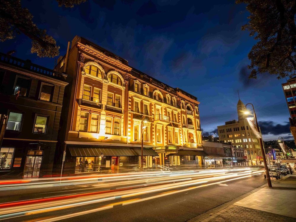Hadley's Orient Hotel 1