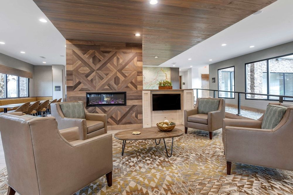 Best Western Plus Apple Valley Lodge Pigeon Forge 2