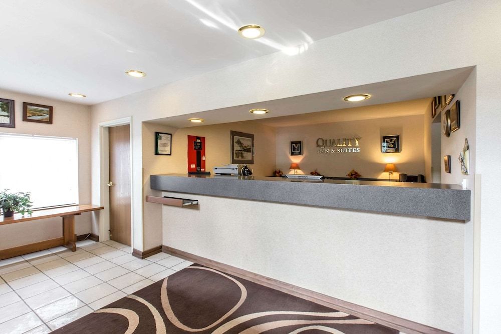 Quality Inn and Suites Silverthorne - Copper Mountain 2