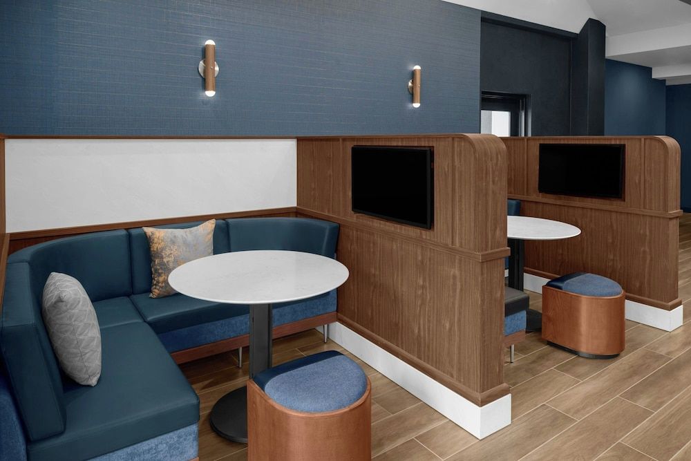 Courtyard by Marriott San Jose Airport 2