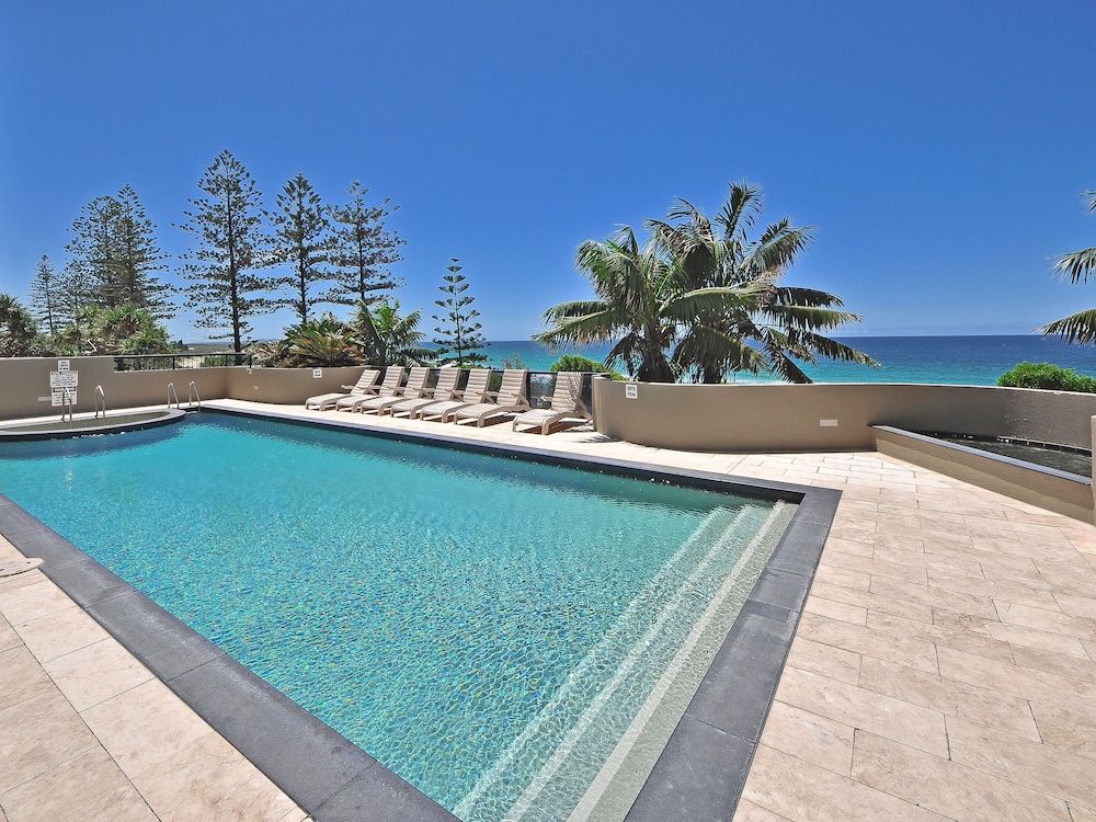 Clubb Coolum Beach Resort Sunshine Coast 1
