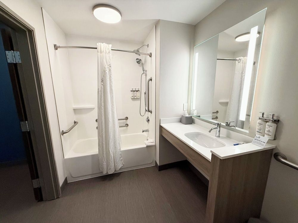 Holiday Inn Express & Suites SEQUIM by IHG 1