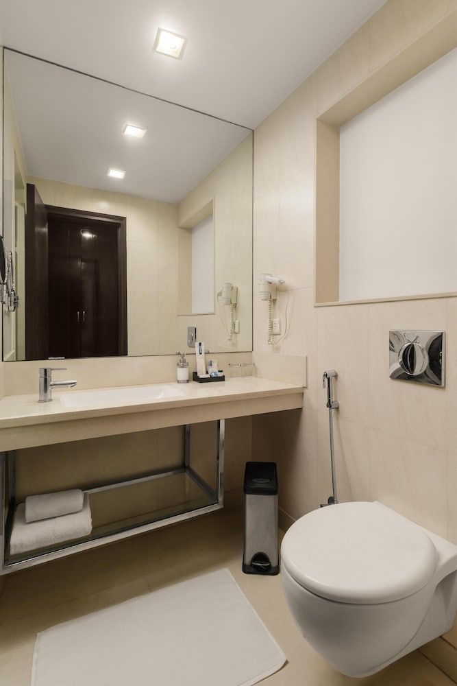 Golden Tulip City Centre Gurgaon 1