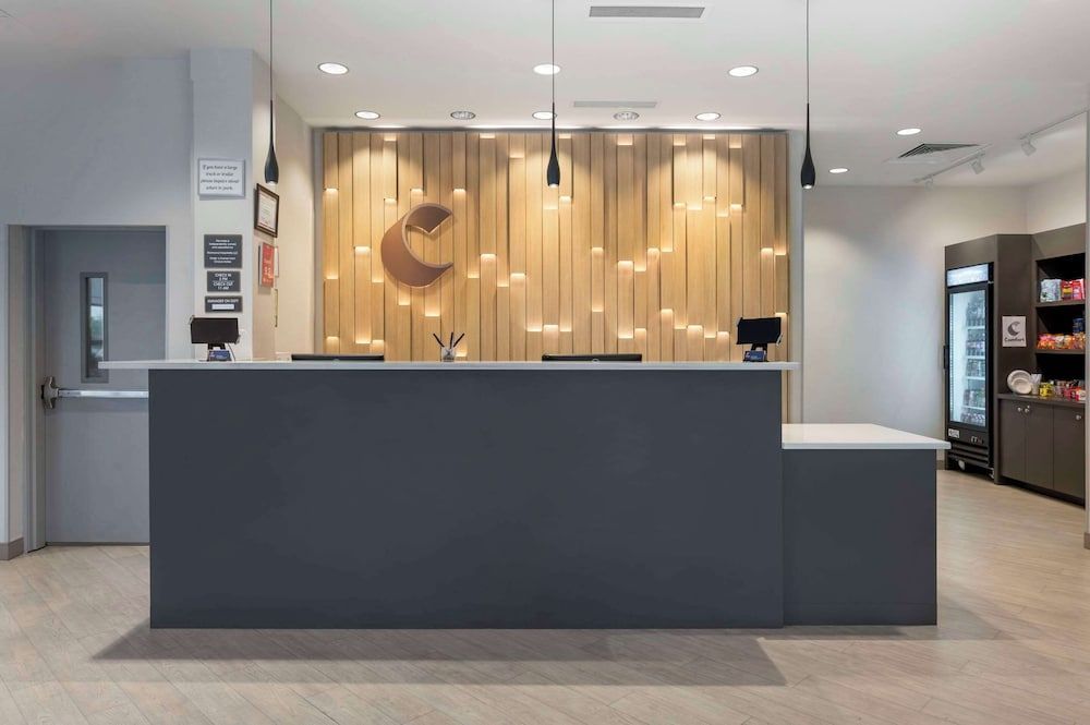 Comfort Suites Richmond East 2