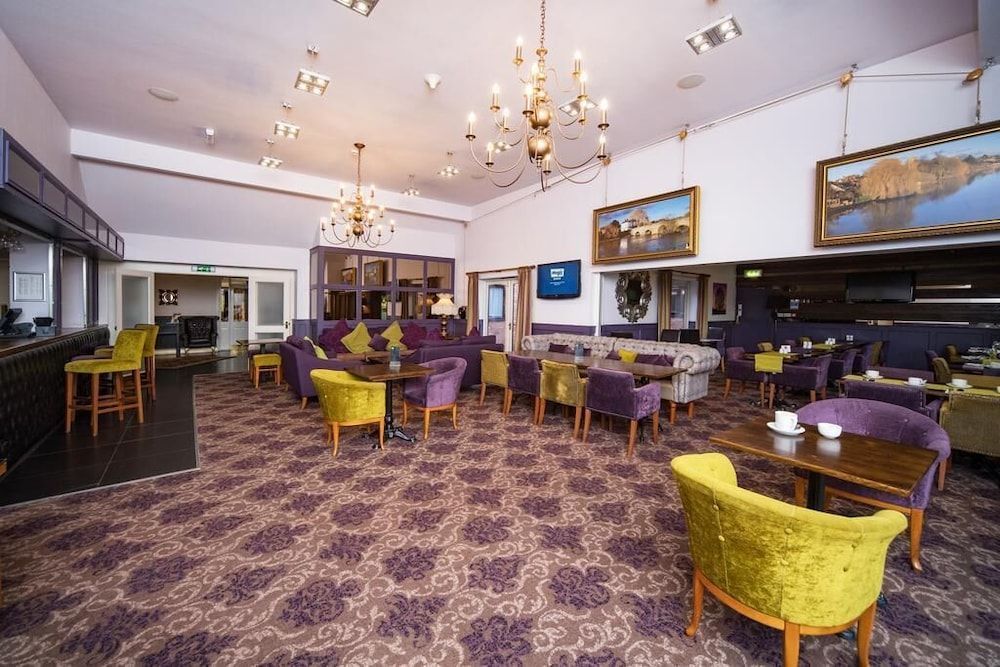 Henley Hotel 2