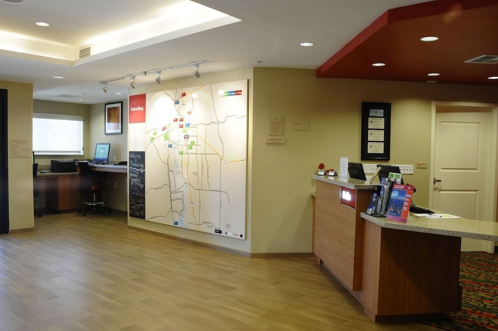 TownePlace Suites Redding 2