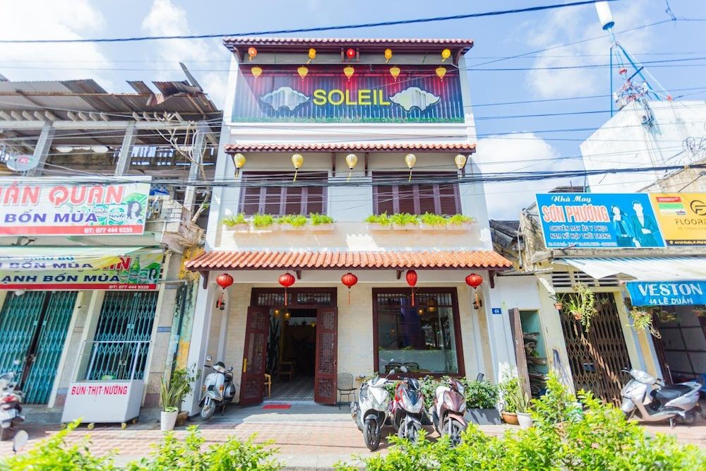 SOLEIL BOUTIQUE 1