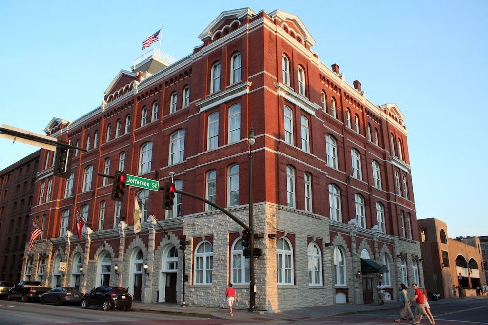 Hotel Indigo SAVANNAH HISTORIC DISTRICT by IHG 1
