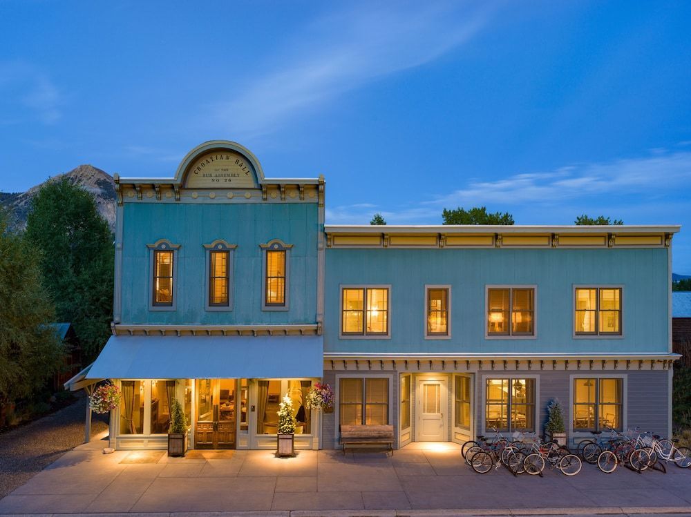 Eleven Scarp Ridge Lodge 1