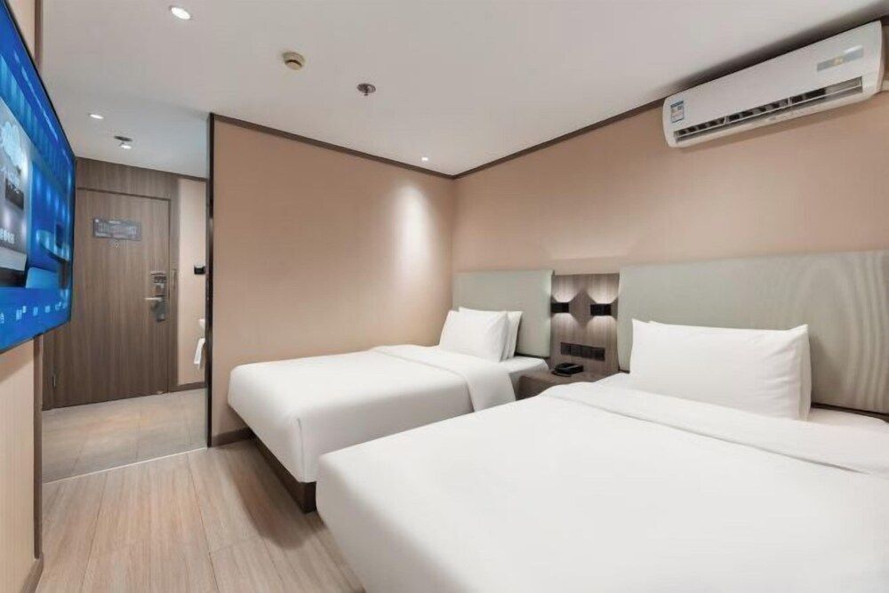 HanTing Hotel (Shenzhen Huaqiang Central Park) 2