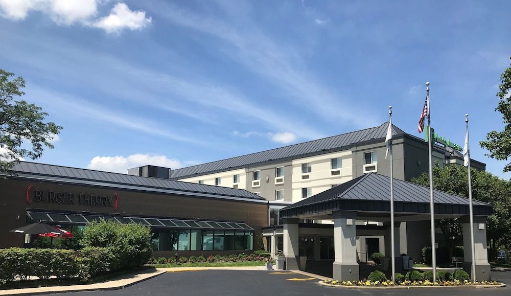 Holiday Inn & Suites CHICAGO-CAROL STREAM (WHEATON) by IHG 1