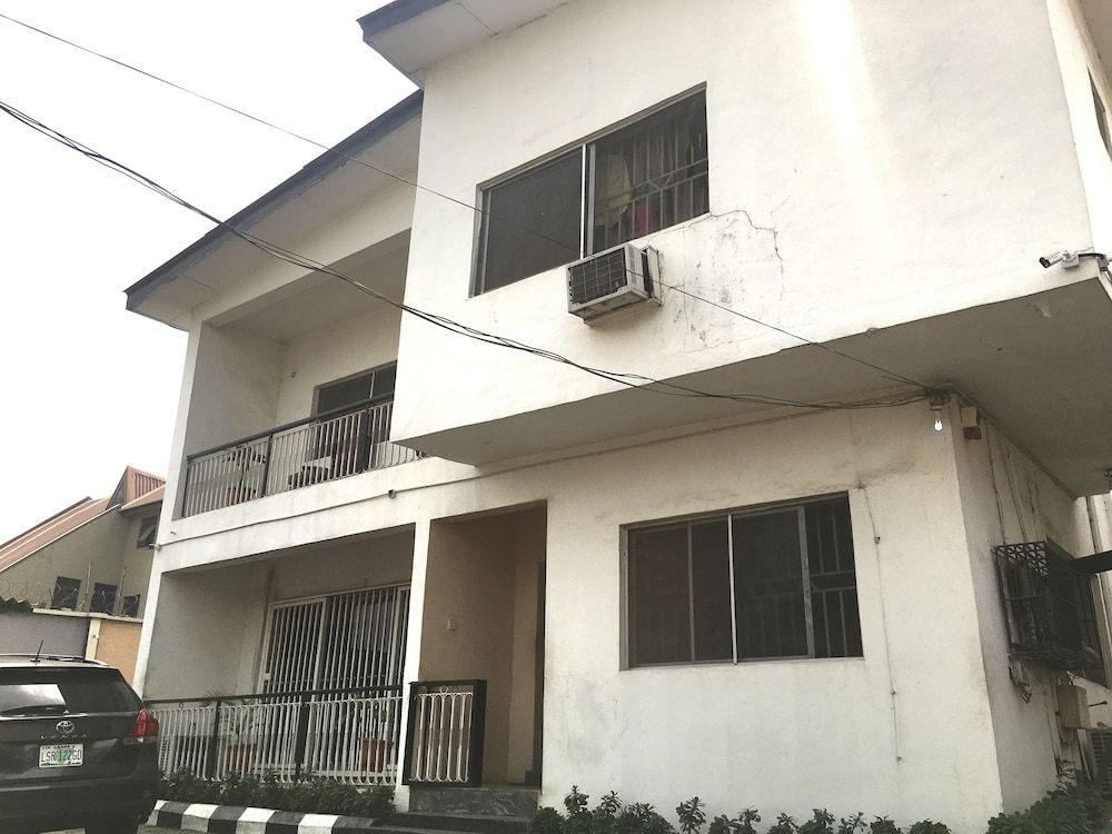 E-Apartments 1
