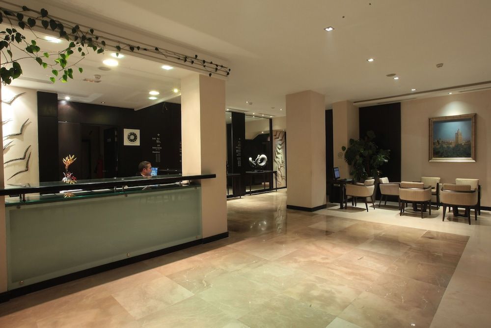 Ambassadeurs Hotel 2