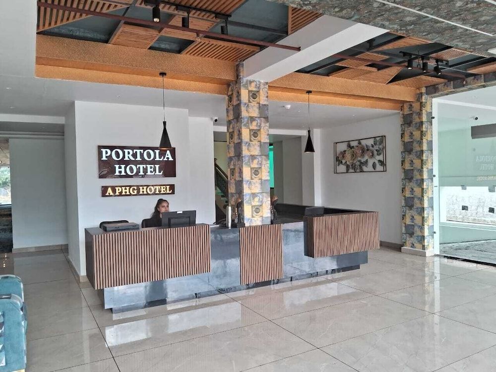 Portola Hotel By Parkside 1