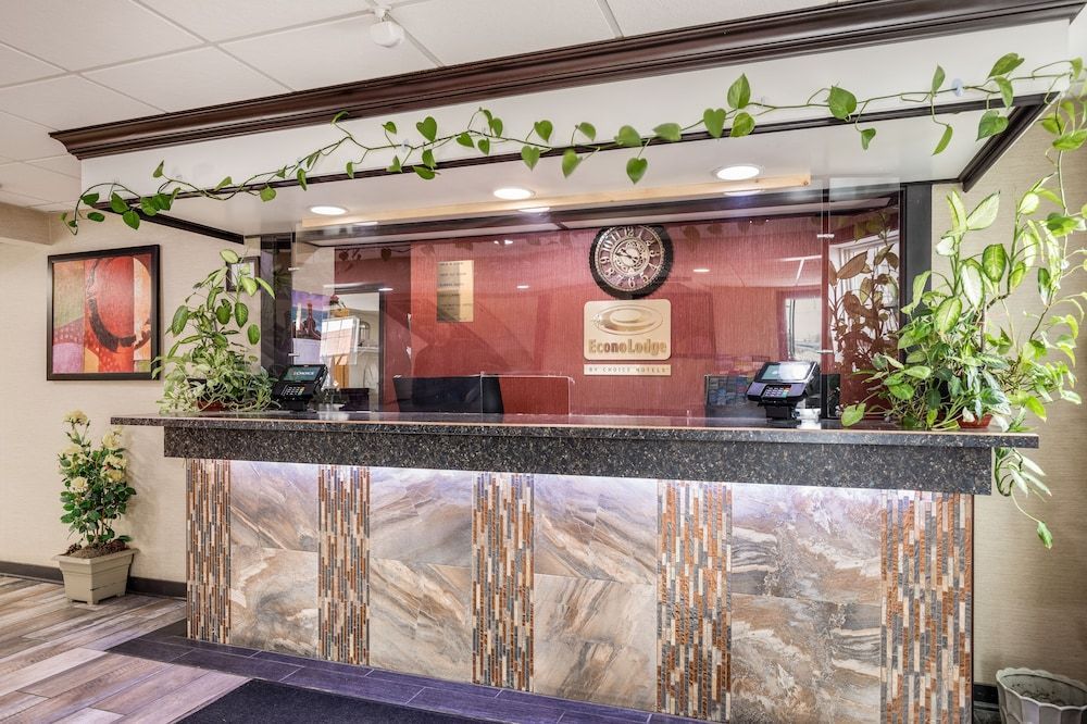 Econo Lodge Milwaukee Airport 2