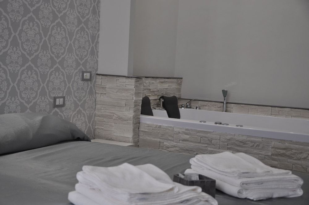 Imperial Suite 1